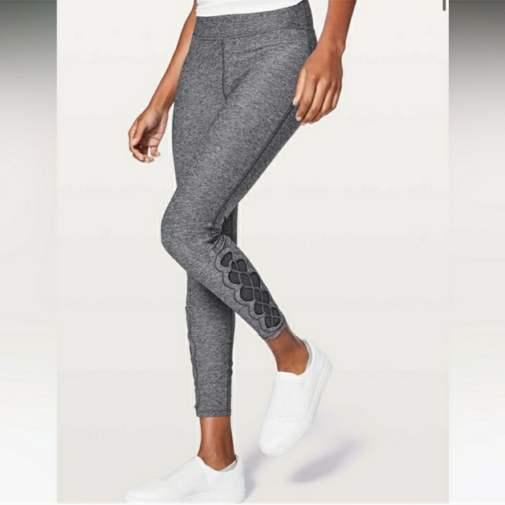 Lululemon Athletica Size 4 Gray Women's Leggings with Detail On Ankle Tied To It